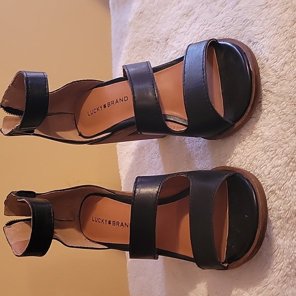 Lucky brand sandals